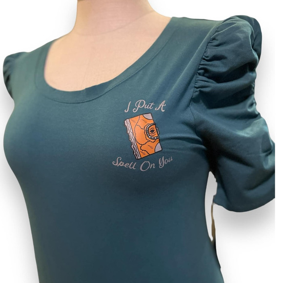 New Torrid 3 (3X) Disney Halloween Hocus Pocus Spell On You Punk Gothic Foxy Top - Picture 4 of 4